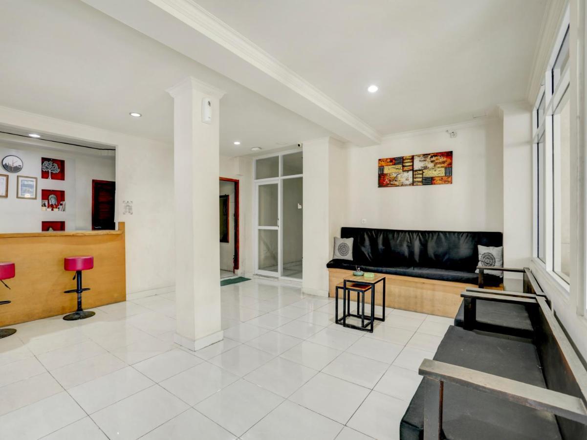 Oyo 3950 The Ratna Hotel Kuta  Ngoại thất bức ảnh