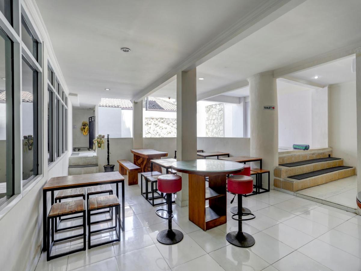 Oyo 3950 The Ratna Hotel Kuta  Ngoại thất bức ảnh