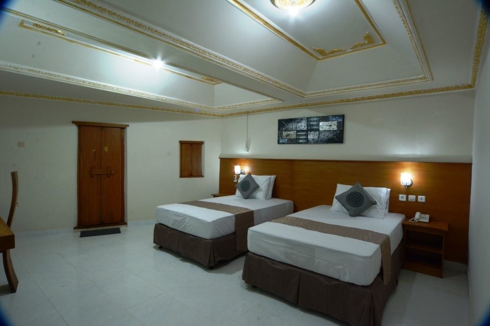 Oyo 3950 The Ratna Hotel Kuta  Ngoại thất bức ảnh